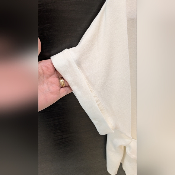 Express Cream Tie-Front Short Sleeve Top - Picture 4 of 6